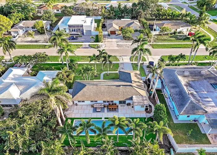 Pet-Friendly Inland Home With Resort Style Yard/Pool