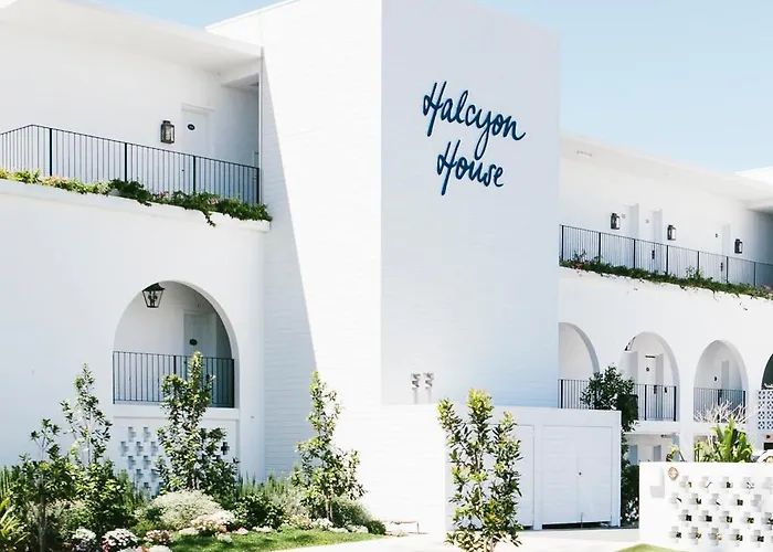 Halcyon House