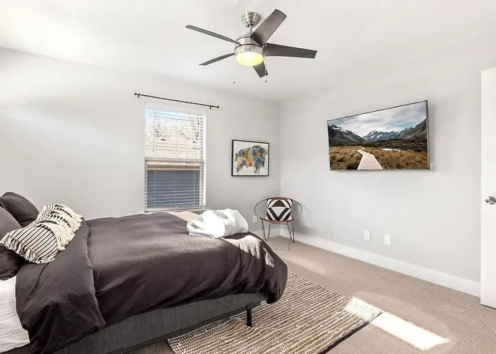 Porte Orange-Modern Home-1 Mi From Dt Fayetteville