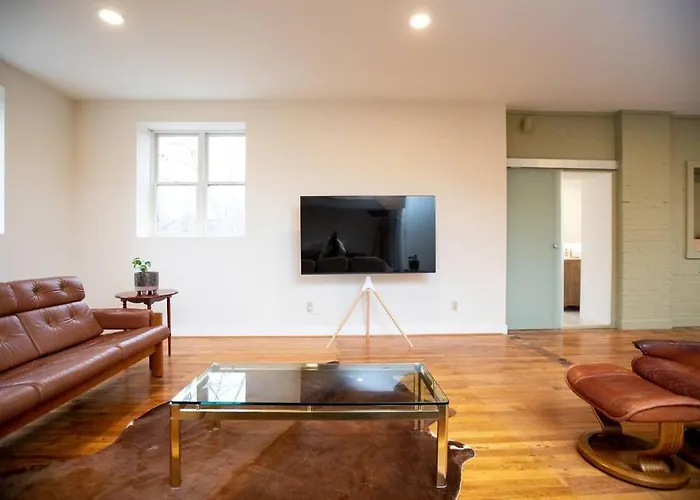 Farmville Modern Loft