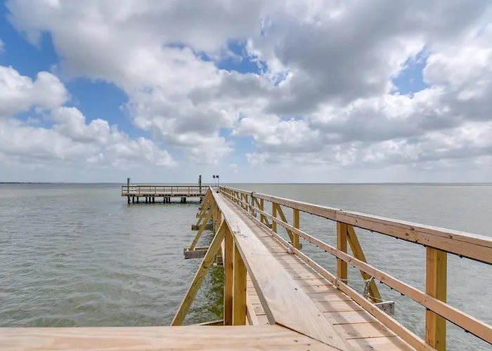 Pet-Friendly Port Arthur Retreat W/ Fishing Pier!