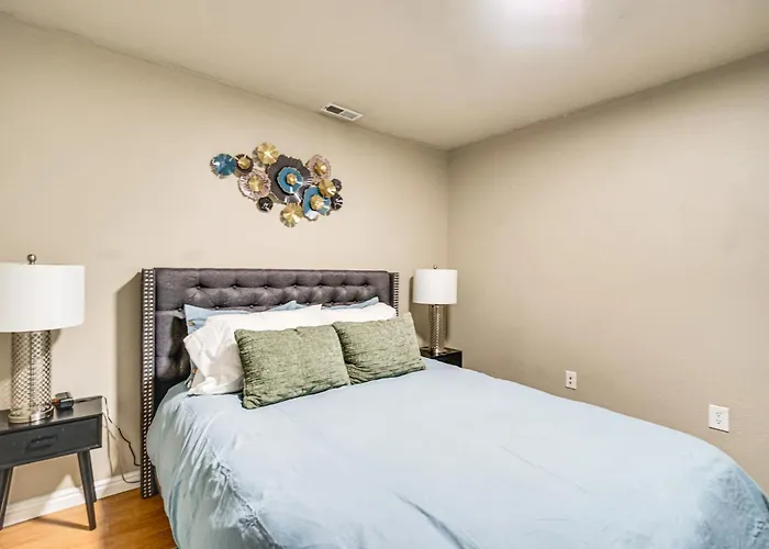 Utah Apartment: 2 Mi To Amphitheatre
