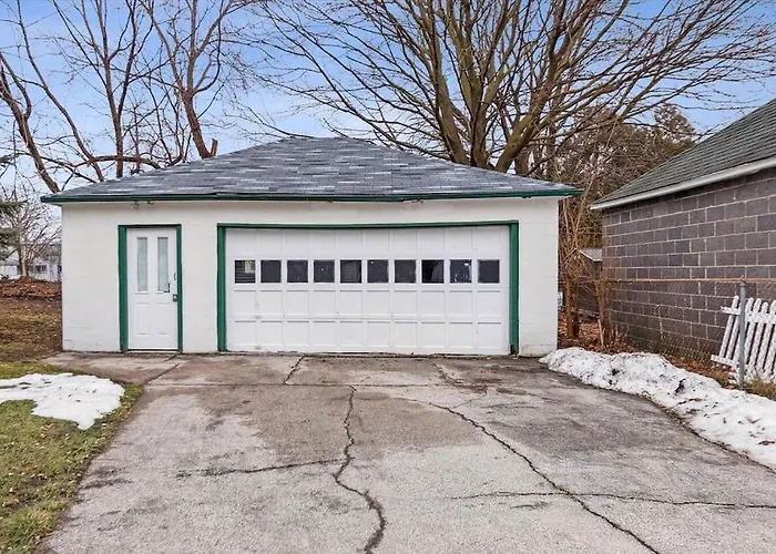 White House Bungalow