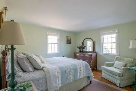 Central Ac Close To Beach Dog Friendly!