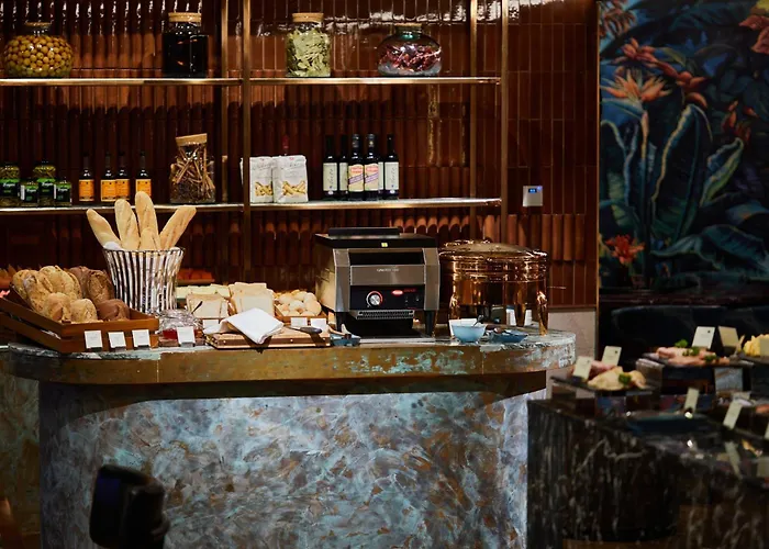 Valia Bangkok Sukhumvit 24 By Kingston Hotels