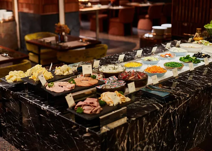 Valia Bangkok Sukhumvit 24 By Kingston Hotels