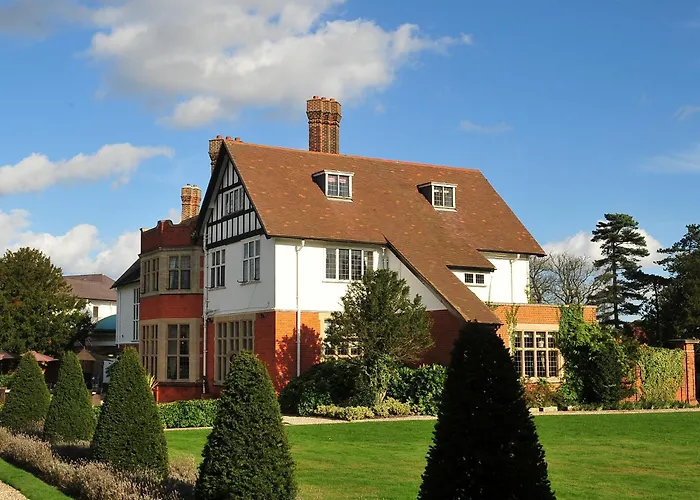 Greenwoods Hotel & Spa