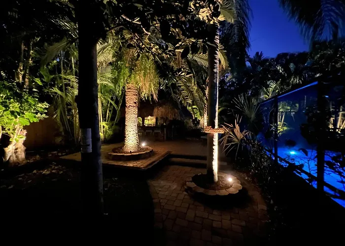 Sleep 18 Heated Pool Tiki 5 Min To Beach Kayak