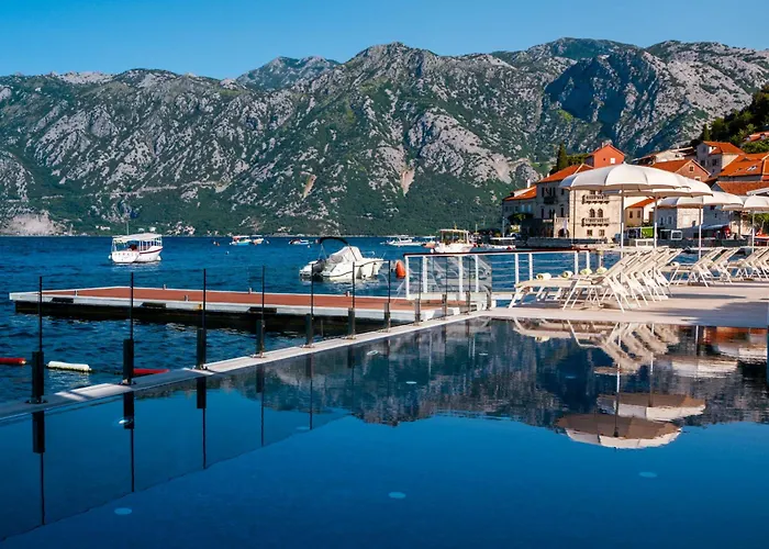 Heritage Grand Perast