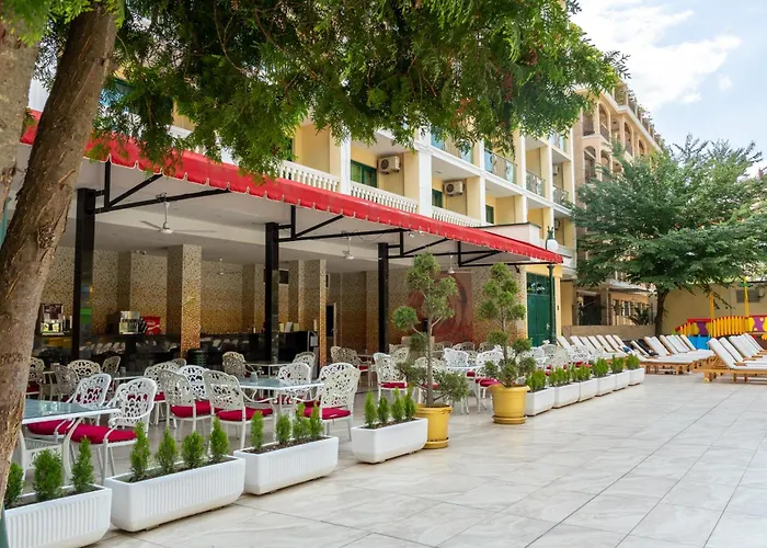 Planeta Hotel & Aquapark Free Beach Access