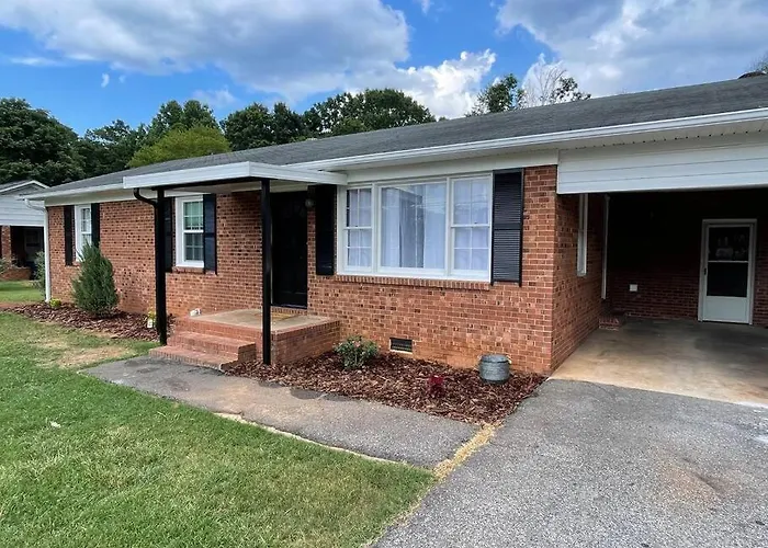 1 King/2Queen Bd Home Next To Big Park