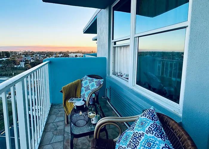 Luxury Beachfront Studio - Private Balcony With Ocean View - Heated Pool - Hot Tub - Tiki Bar - Sauna