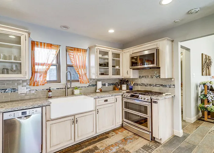 Dog-Friendly Cypress Vacation Rental W/ Lanai!