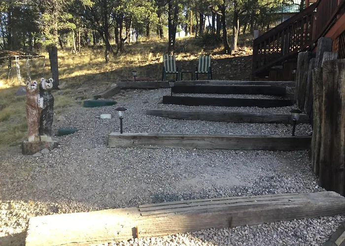 Rain Dance Retreat: Updated 2 Bedroom, 2 Bath Cabin With A Private Hot Tub And Views For Days!