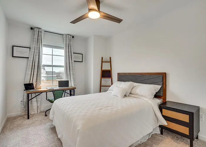 Great For Families! Townhome 9 Mi To Harpers Ferry