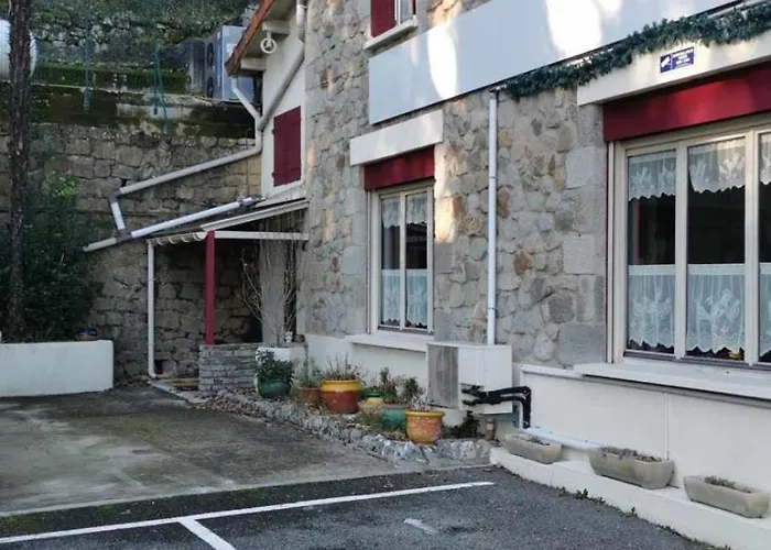 Auberge Des Pins