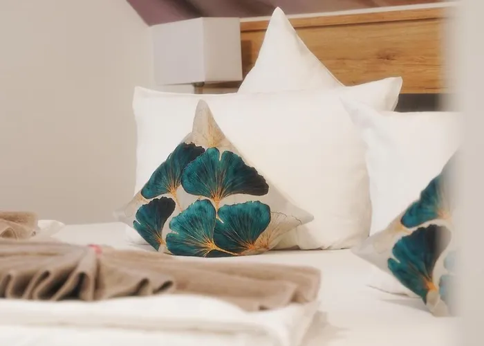 Outlet Hotel