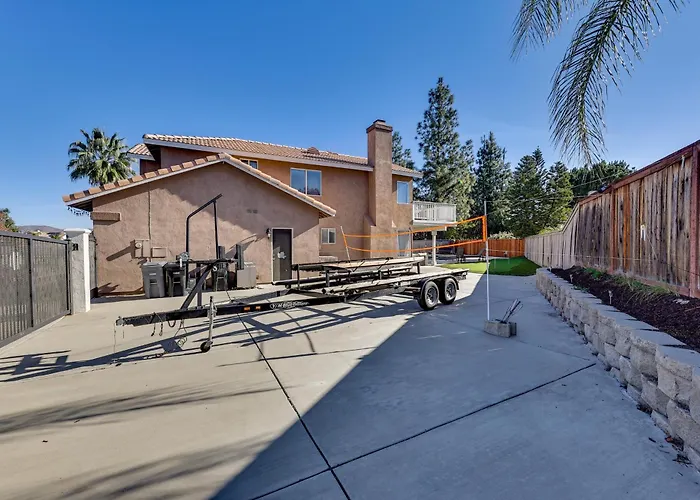 Lake Elsinore Home W/ Pool - 44 Mi To Disneyland!