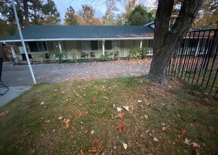 Seven Circles Lodge&Retreat