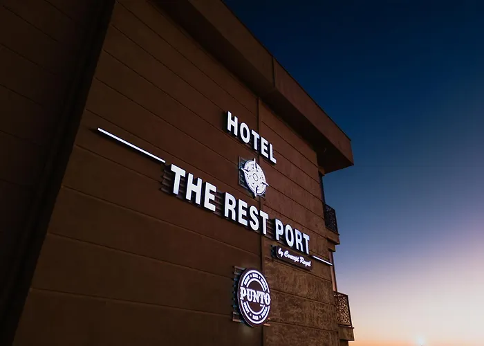 The Rest Port Hotel
