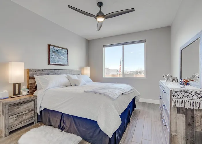 Cedar City Home W/ Mountain Views + Hiking Trails!