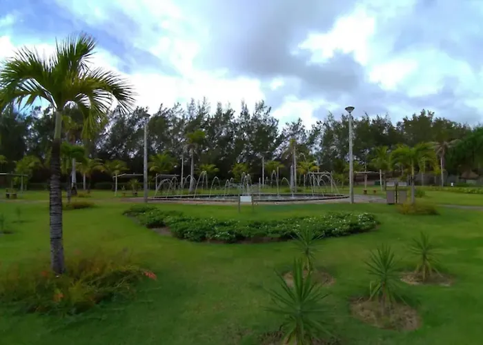 Dom Pedro Laguna Beach Resort & Golf