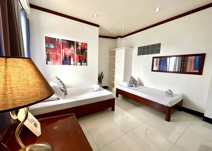 Endless Summer Hotel Baler