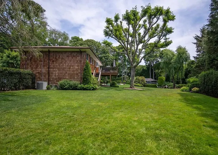 4 Bed 2 Bath - Salt Water Pool Close & Beaches