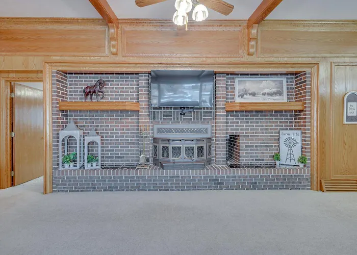 Stunning Calhan Home W/ Indoor Pool!