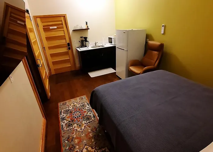 Elkader Suites