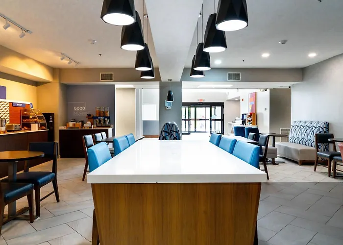 Holiday Inn Express & Suites Hiawassee By Ihg