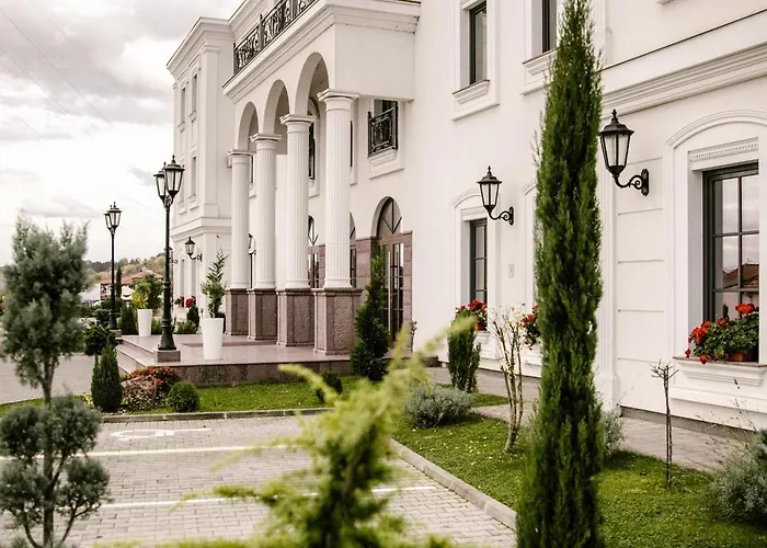 Apartments & Rooms Beli Dvor
