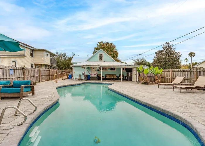 Family Home W/ Private Pool: 24 Mi To Disney!