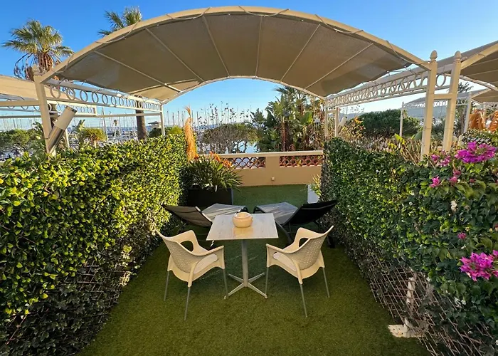 Hotel Le Rabelais