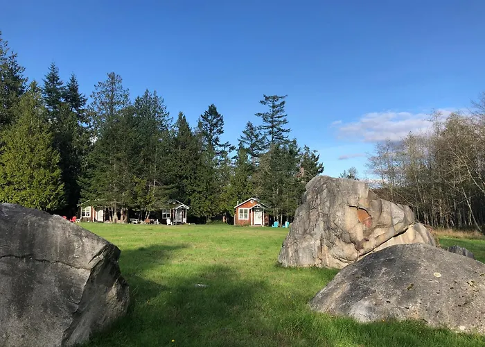 Lopez Farm Cottages & Tent Camping