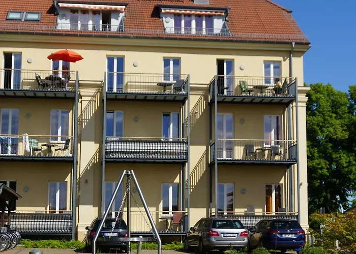Einraumapartment mit Seeblickbalkon