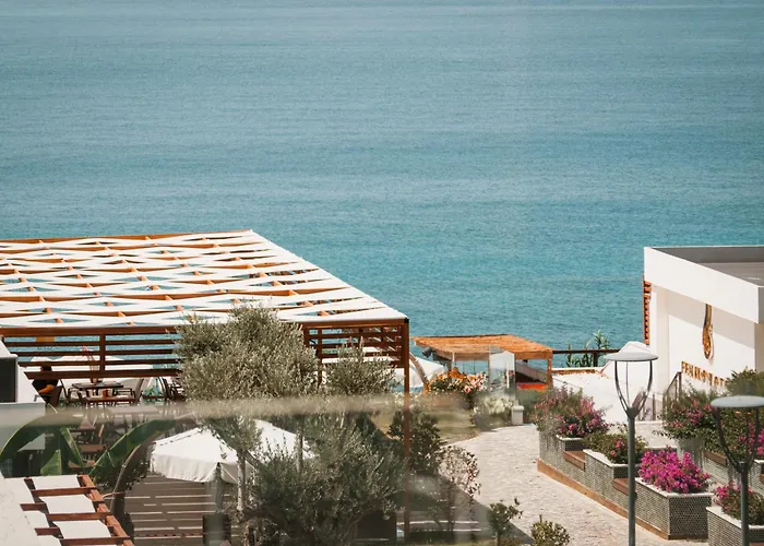 Feniks Priority Hotel