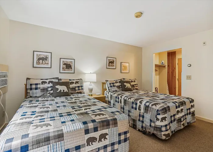 Cedarbrook Deluxe One Bedroom Suite With Outdoor Heated Pool 21416