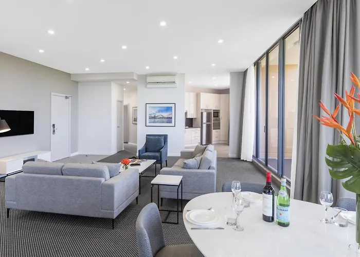 Meriton Suites Waterloo