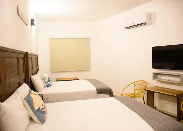 Hostal Marina Samana
