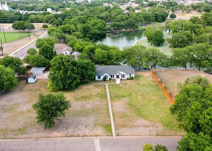 Lake Marble Falls Waterfront, House, Wet Slip, Huge Yard