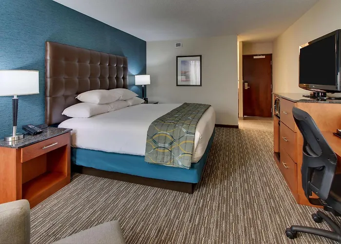 Pear Tree Inn St. Louis Airport