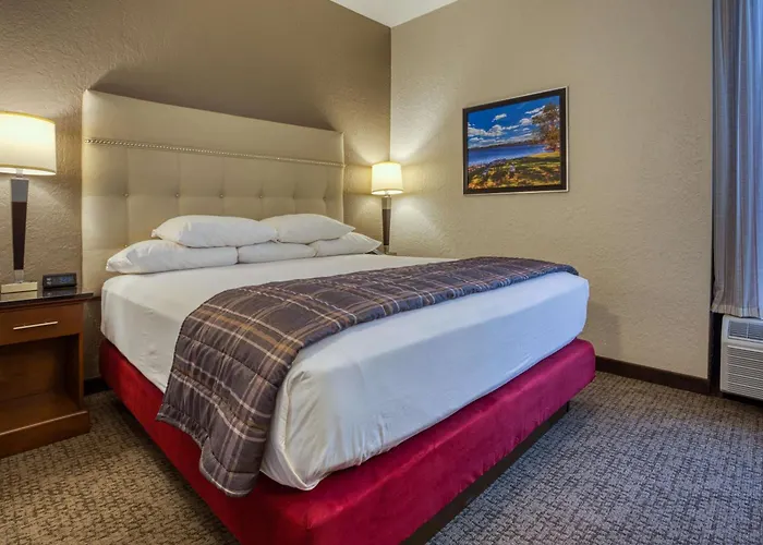 Drury Inn & Suites St. Louis - Fairview Heights