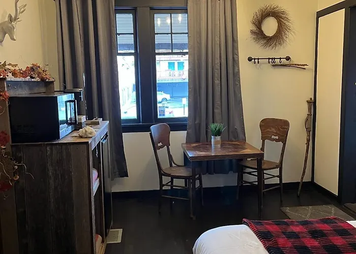 Mrs. Anderson'S Lodging