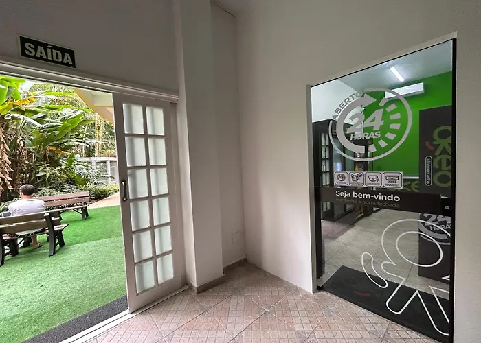Riviera de São Lourenço Flat estúdio 220 Amarilis, 03 piscina climatizada, serviço de hotelaria, limpeza e troca de toalhas diária, carregador veiculo elétrico e serviço de praia finais de semana WiFi 500