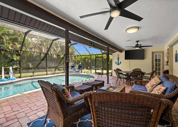 Sunny Oasis Getaway -Heated Pool-Mini Golf-Near Beach