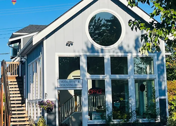 Snohomish Inn