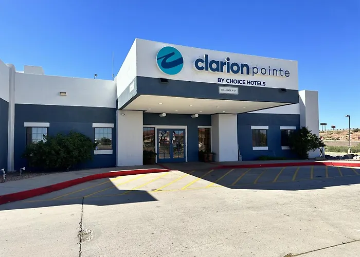 Clarion Pointe Winslow I-40