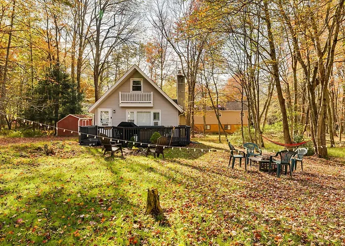 Pet-Friendly Cabin In Pocono Lake!