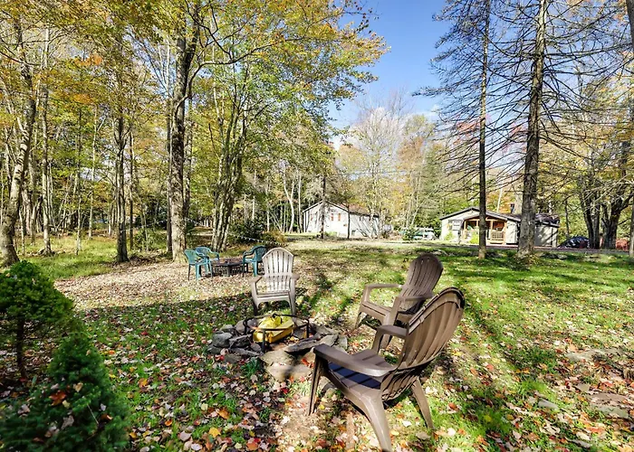 Pet-Friendly Cabin In Pocono Lake!